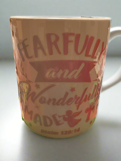 Taza "Hecha con temor y maravilla" (11 oz)
